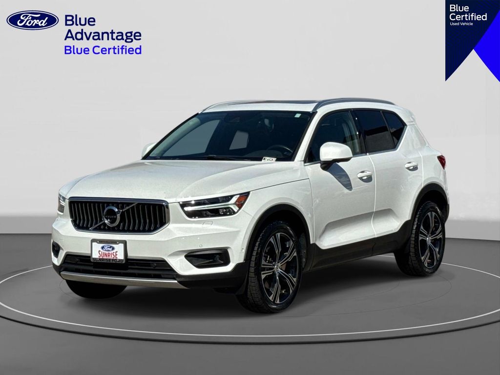 2020 Volvo XC40