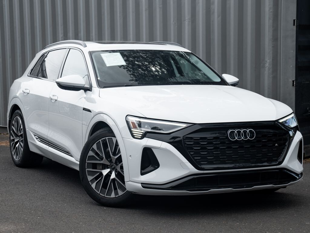 Used 2024 Audi Q8 e-tron Prestige SUV