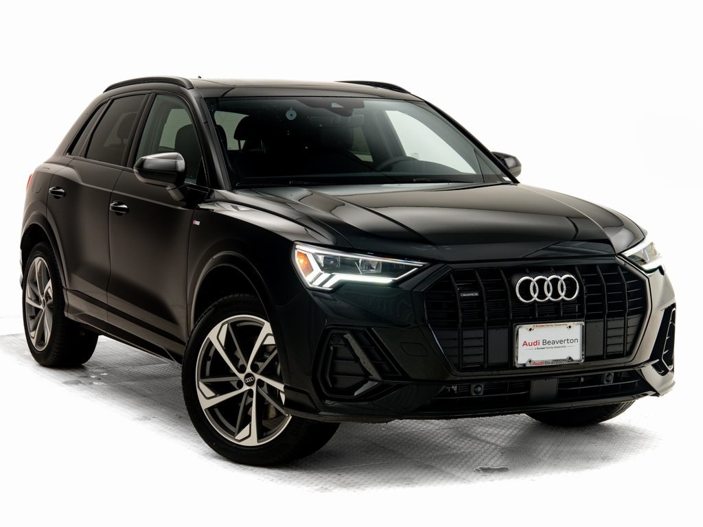 2025 Audi Q3 S Line Premium's photo