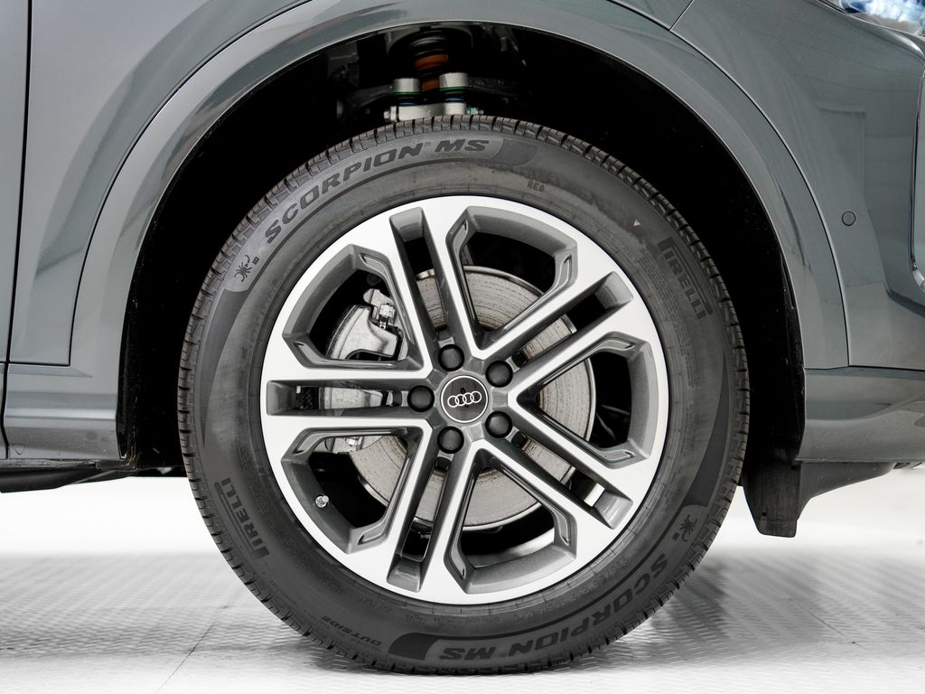 2025 Audi Q5 Premium - Photo 26