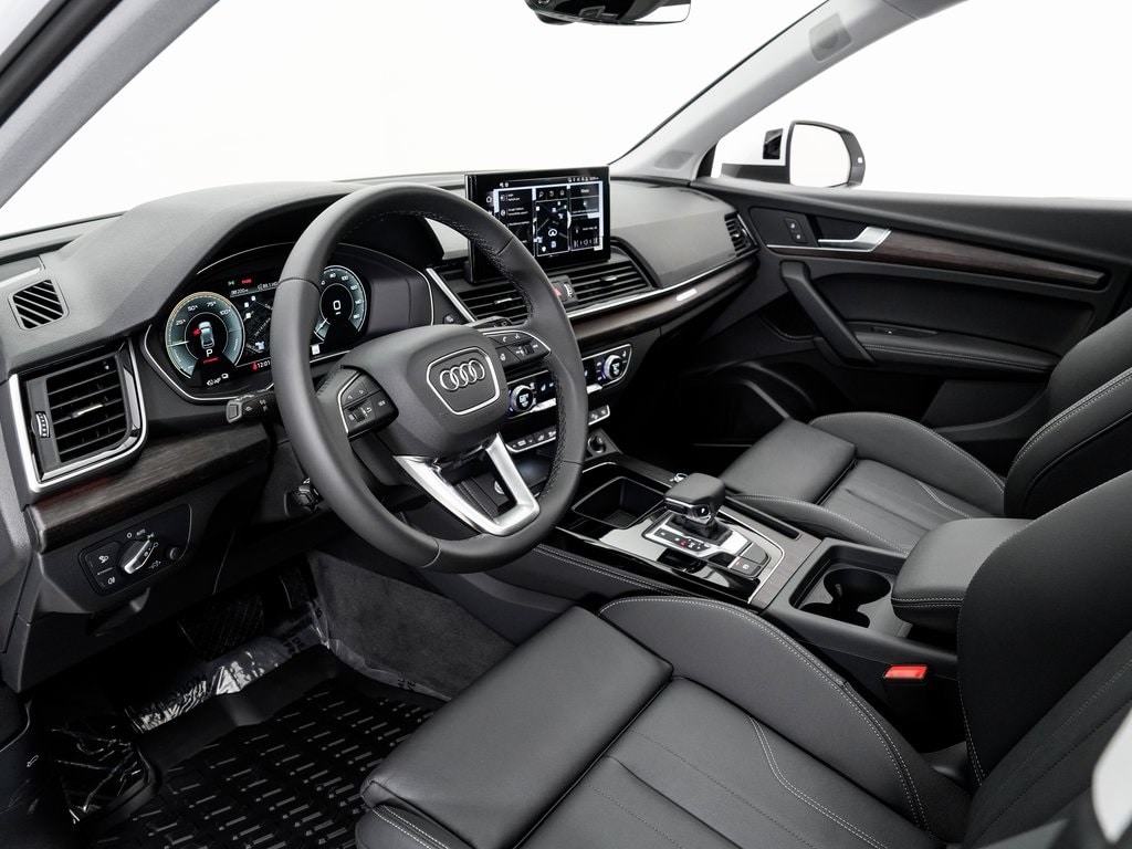 New 2025 Audi Q5 e Premium Plus SUV