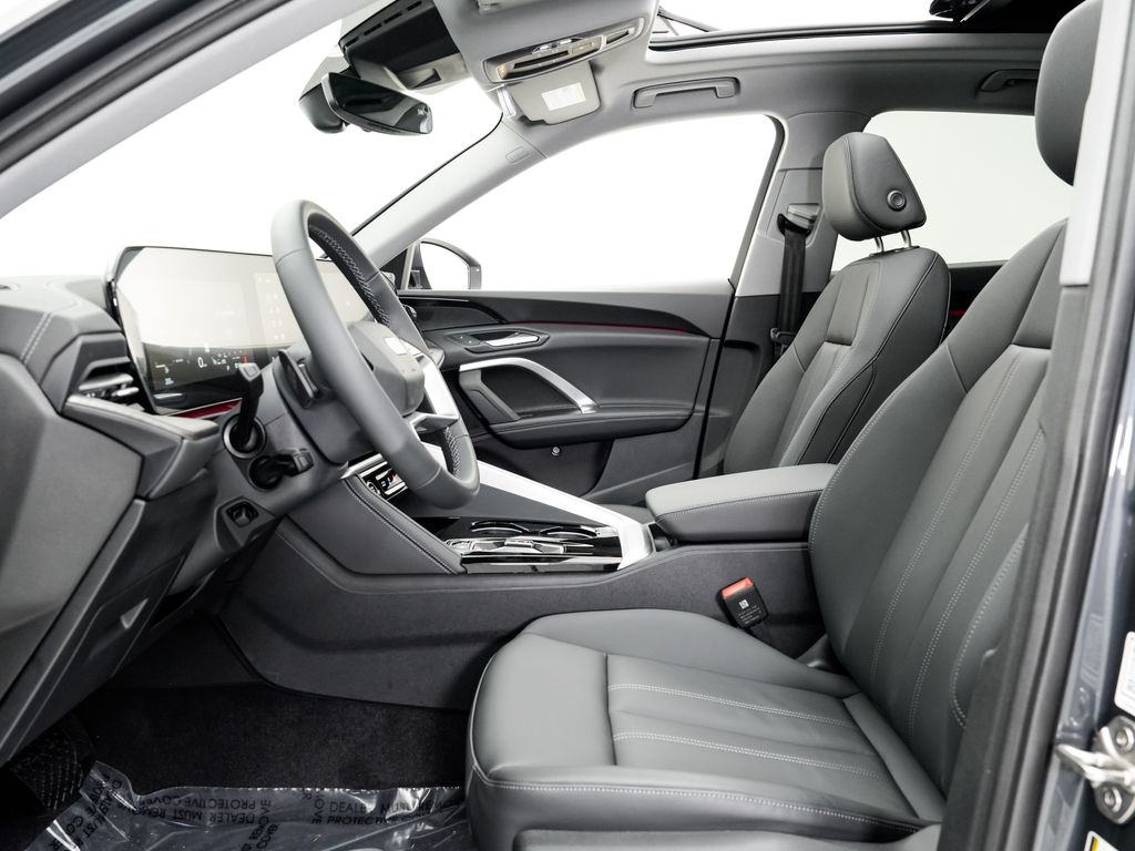 2025 Audi Q5 Premium - Photo 9