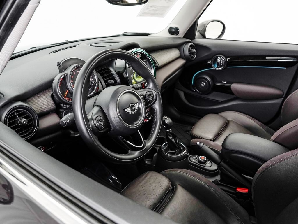 Used 2016 MINI Hardtop 4 Door Base Hatchback