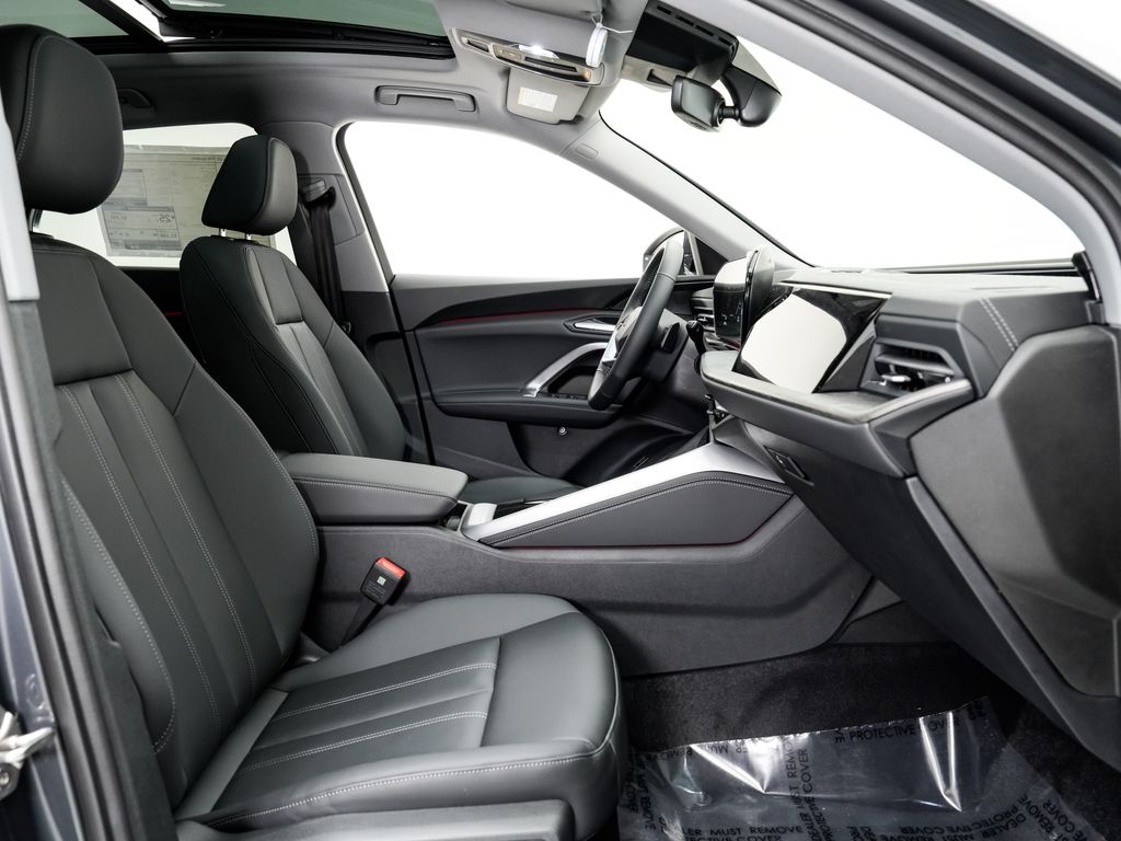 2025 Audi Q5 Premium - Photo 23