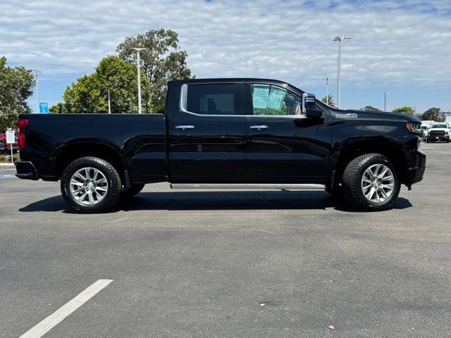 Used 2021 Chevrolet Silverado 1500 High Country with VIN 1GCUYHET6MZ123962 for sale in Lompoc, CA