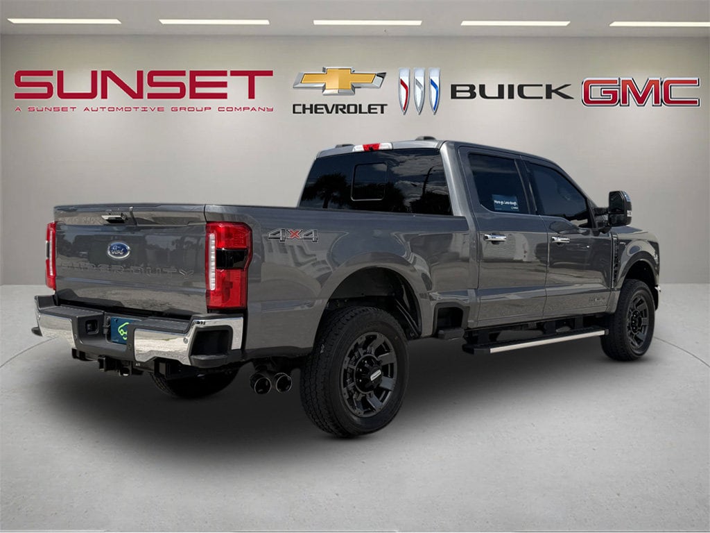Used 2024 Ford F-250 Lariat Truck