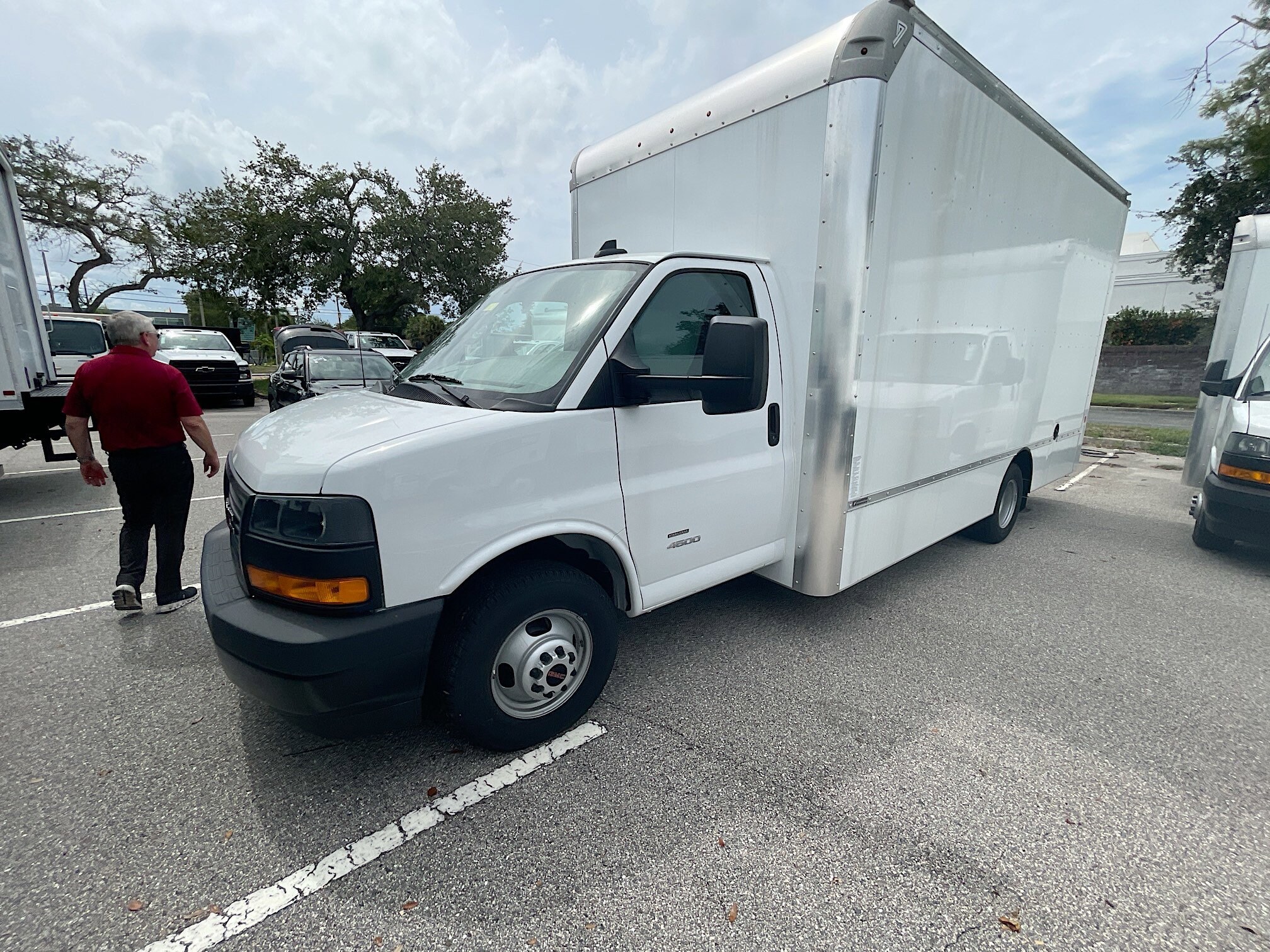 2023 GMC Savana Cutaway 4500 Cutaway Van 