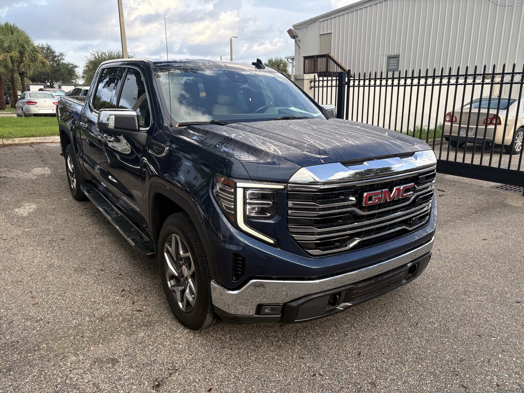 Used 2022 GMC Sierra 1500 SLT Truck