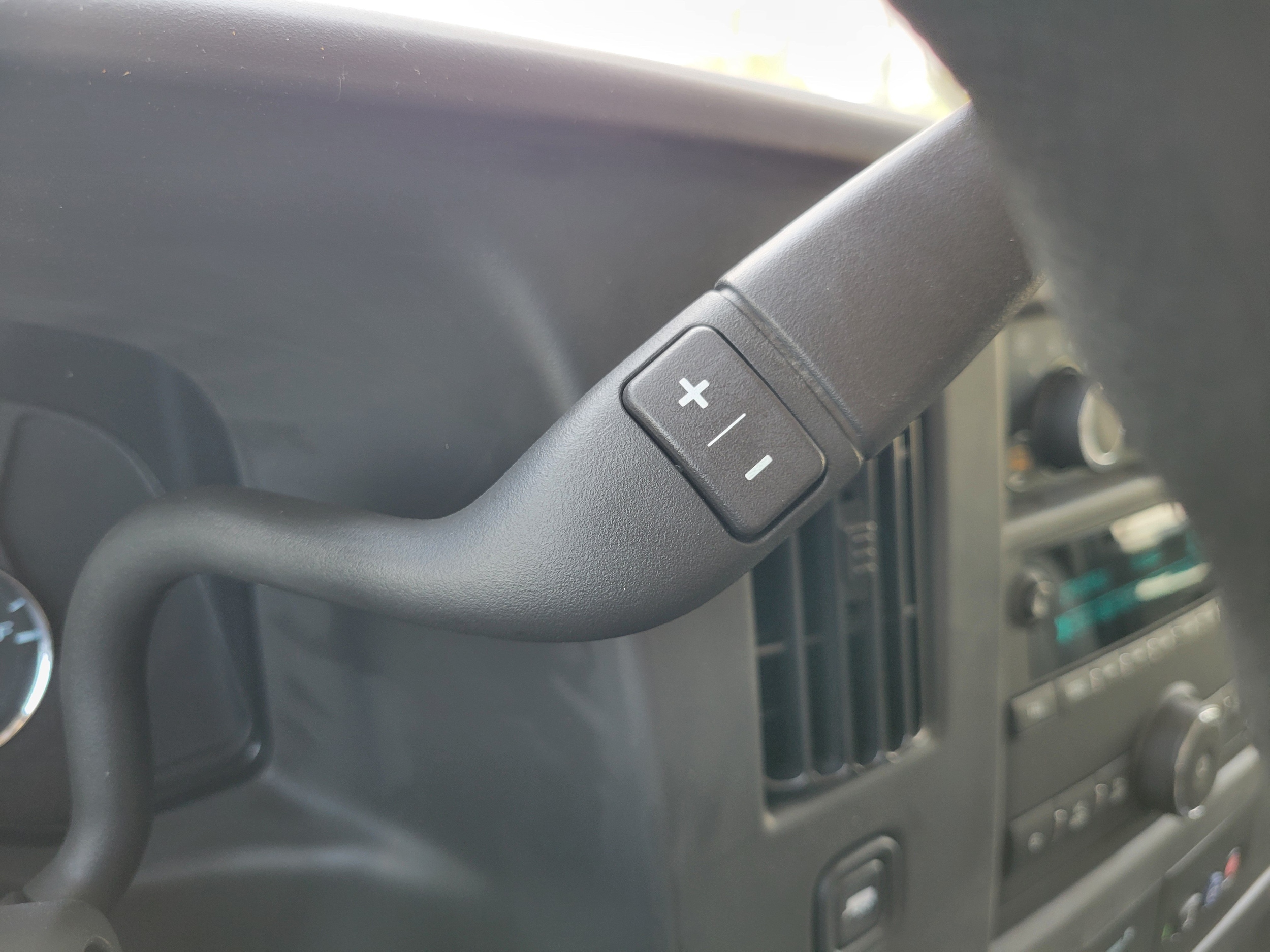 2025 GMC Savana Cargo Work Van - Photo 24
