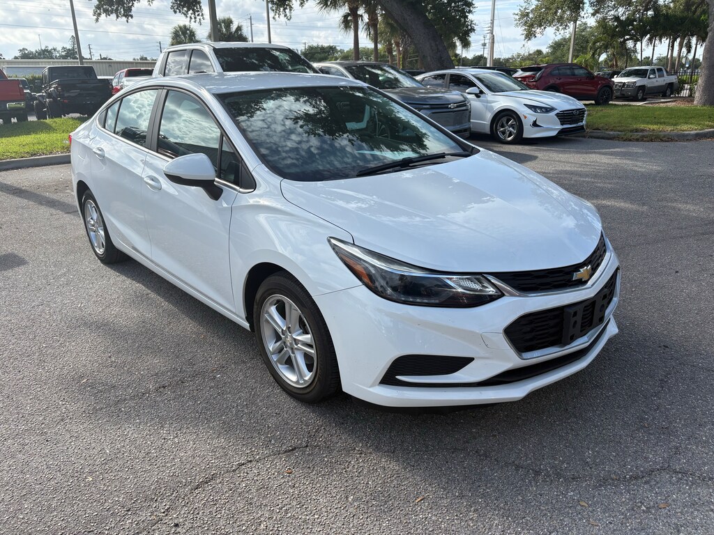 Used 2017 Chevrolet Cruze LT Car