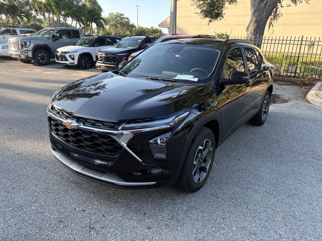 Used 2024 Chevrolet Trax LT SUV