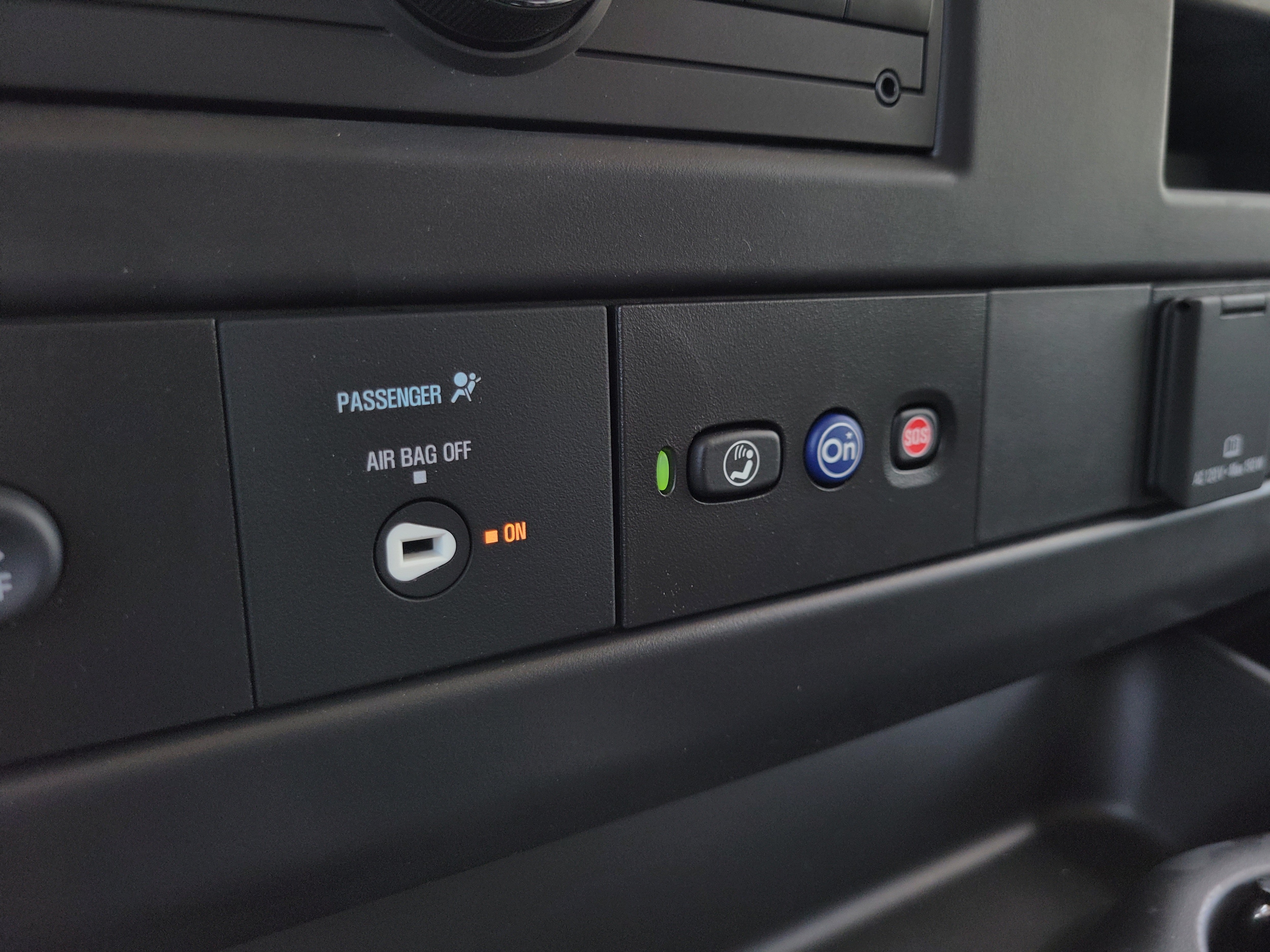 2025 GMC Savana Cargo Work Van - Photo 21