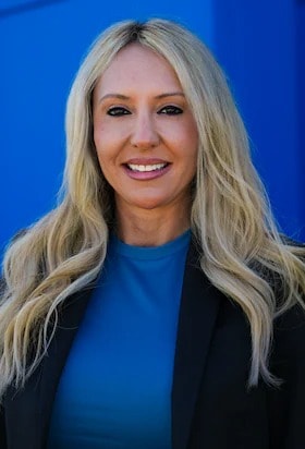 Staff member Shannon Oswald from ID_d6d675