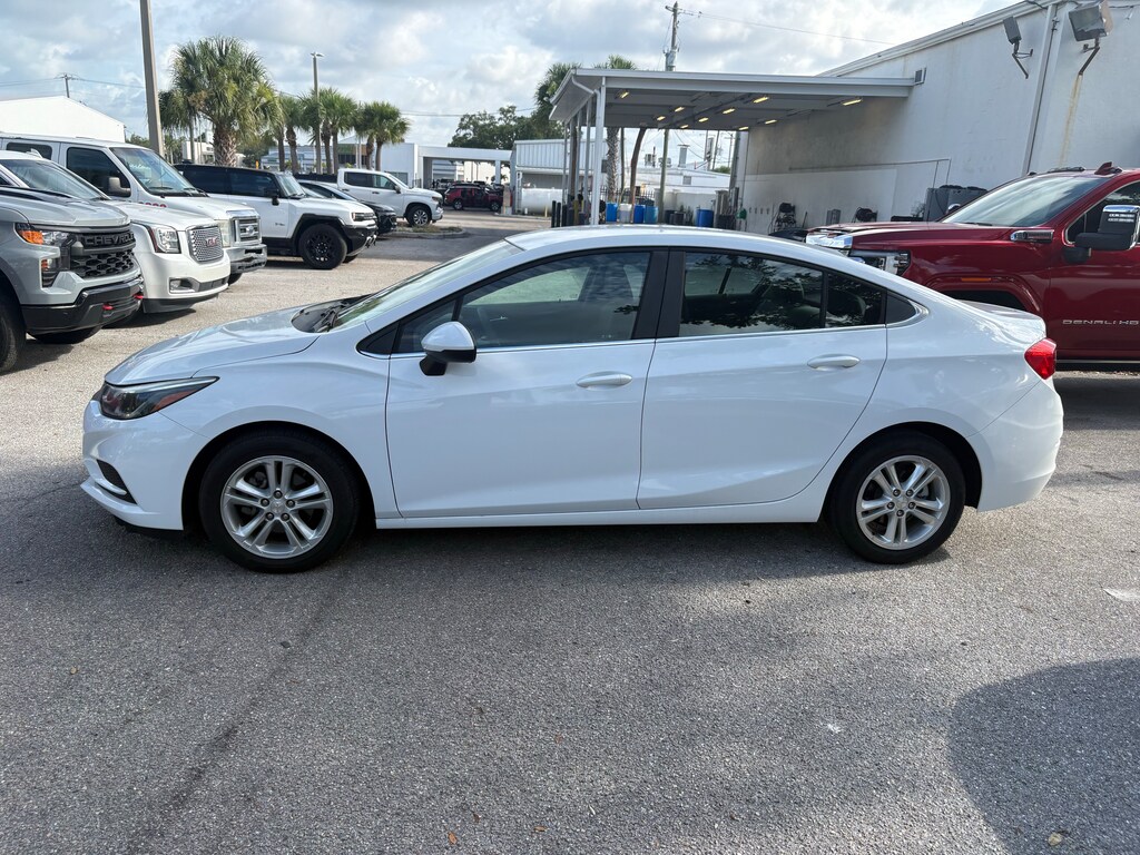 Used 2017 Chevrolet Cruze LT Car