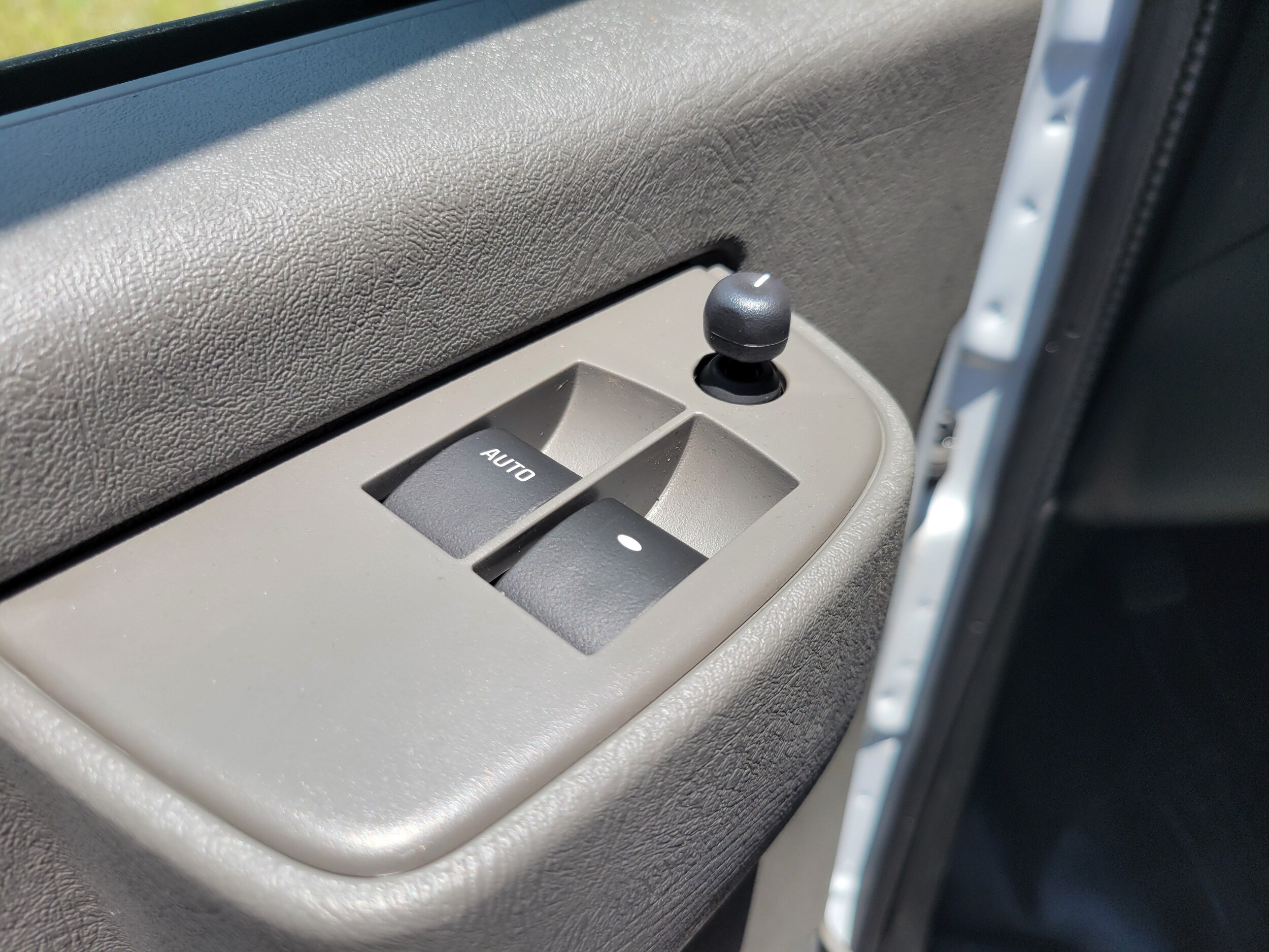 2025 GMC Savana Cargo Work Van - Photo 15