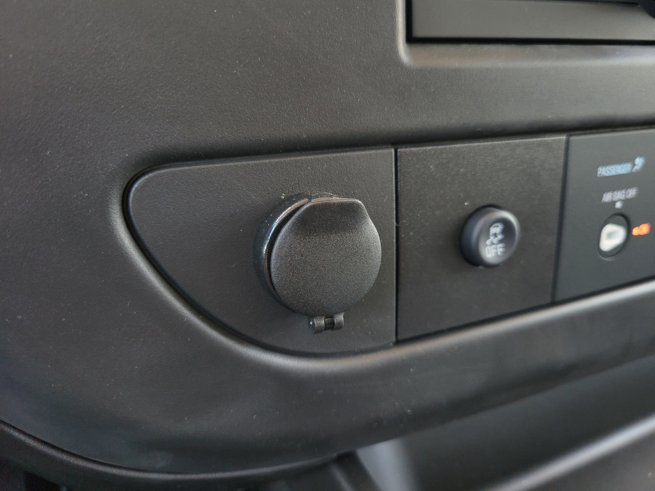 2025 GMC Savana Cargo Work Van - Photo 22