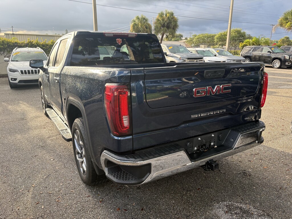 Used 2022 GMC Sierra 1500 SLT Truck