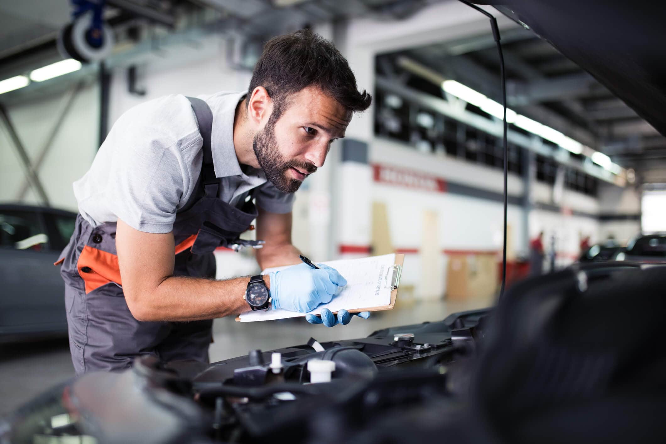 1686836801573-auto-technician.jpg