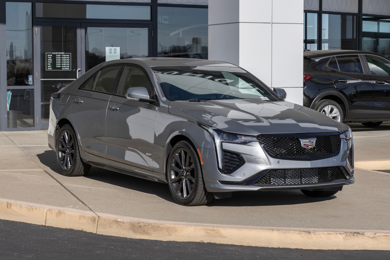 1701498845339-Cadillac-CT4-V-Series.jpg