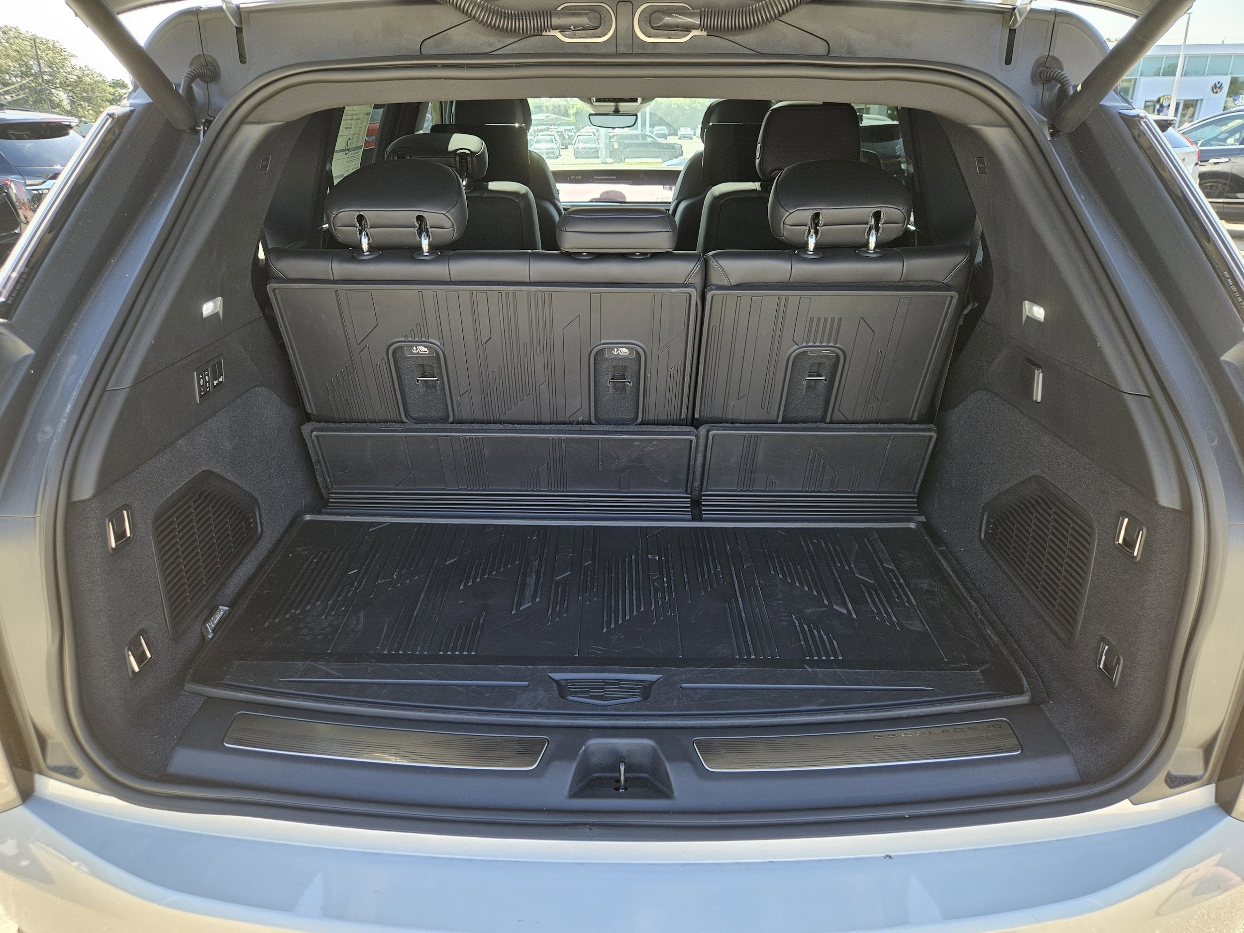 2025 Cadillac Escalade IQ Sport 1 - Photo 12