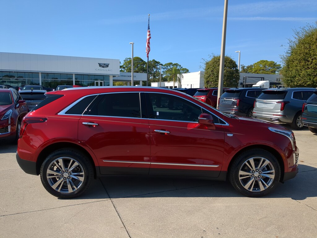 New 2026 CADILLAC XT5 Premium Luxury SUV