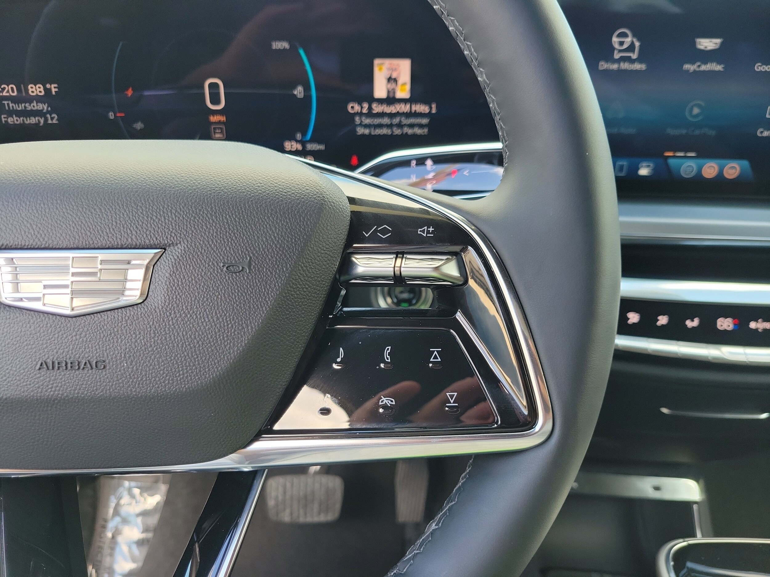 2025 Cadillac LYRIQ Luxury 1 - Photo 31