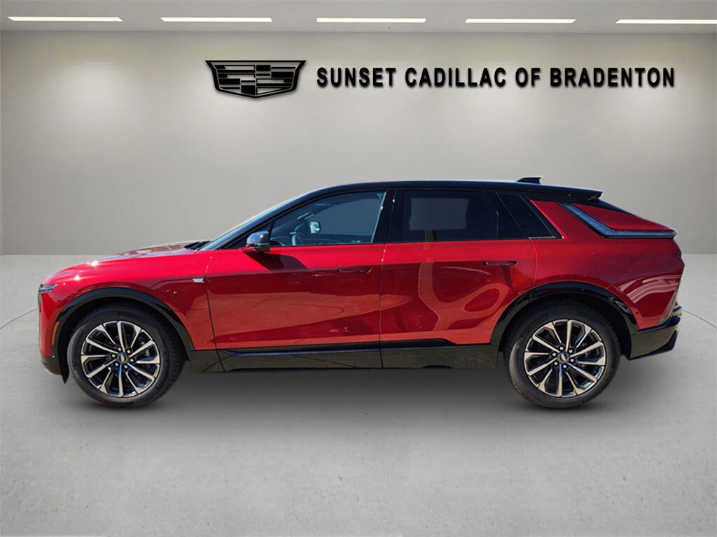 2025 Cadillac Lyriq Sport photo 4