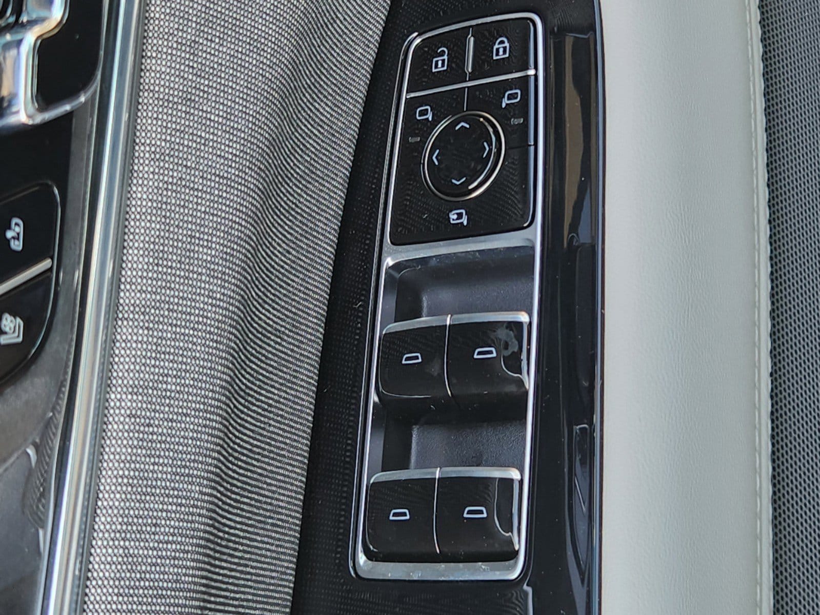 2025 Cadillac Escalade IQ Sport 1 - Photo 22