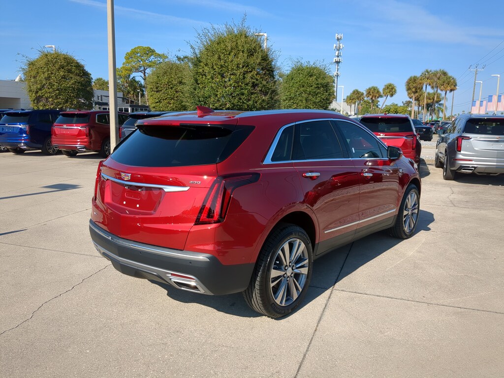 New 2026 CADILLAC XT5 Premium Luxury SUV