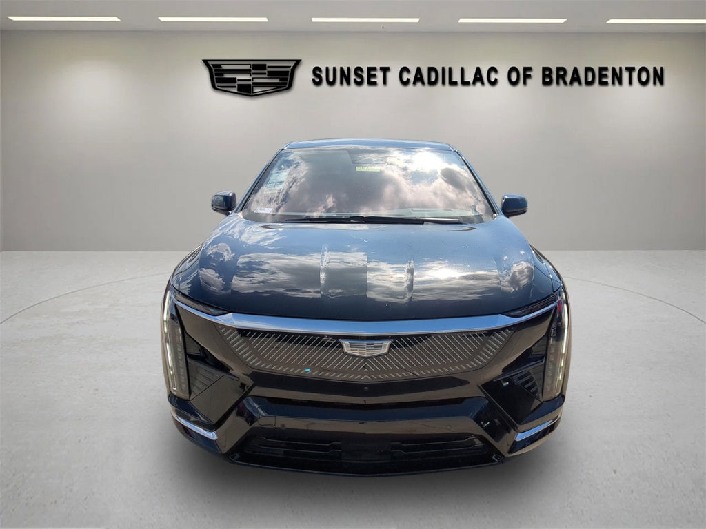 New 2025 CADILLAC OPTIQ Luxury 2 SUV