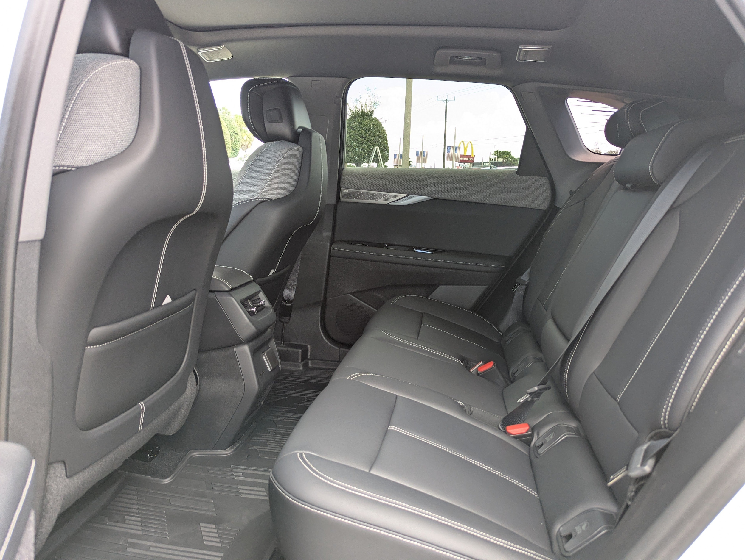 2026 Cadillac OPTIQ Sport - Photo 17