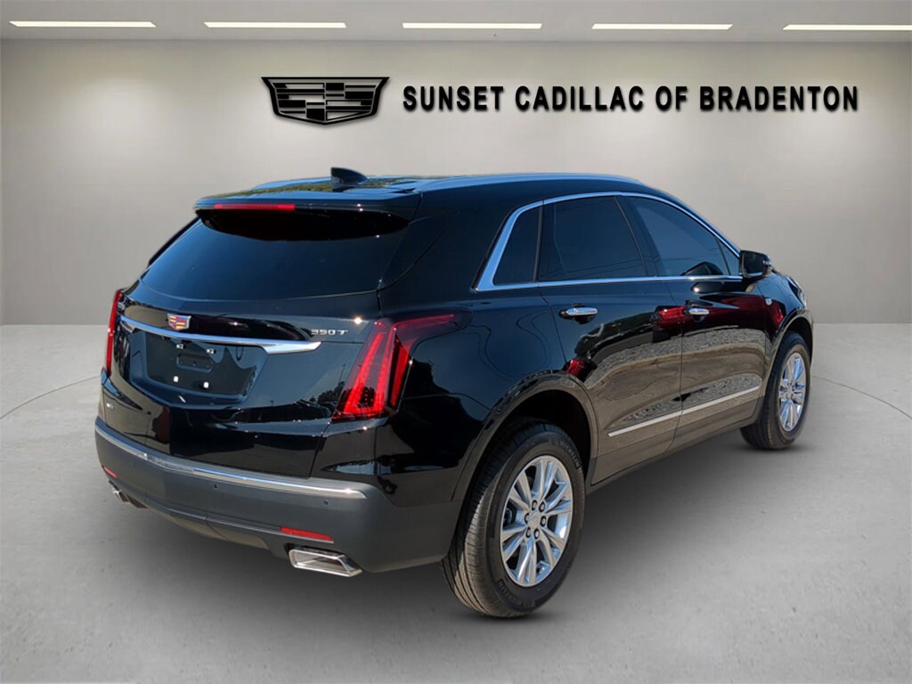 New 2026 CADILLAC XT5 Luxury SUV