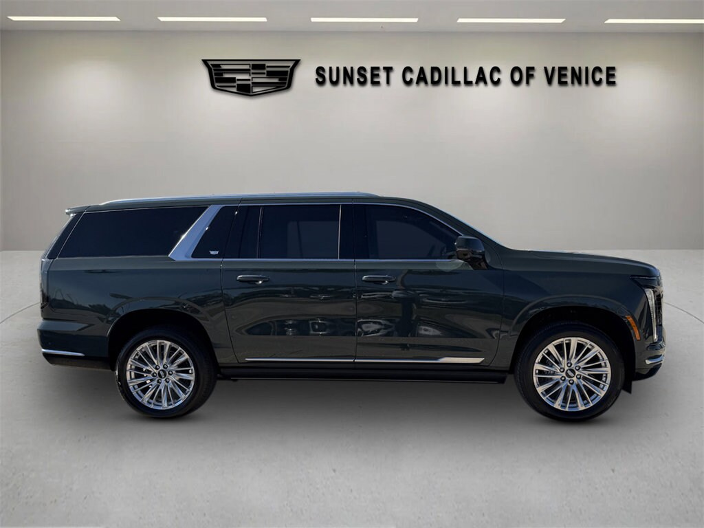 2026 Cadillac Escalade ESV Luxury photo 2