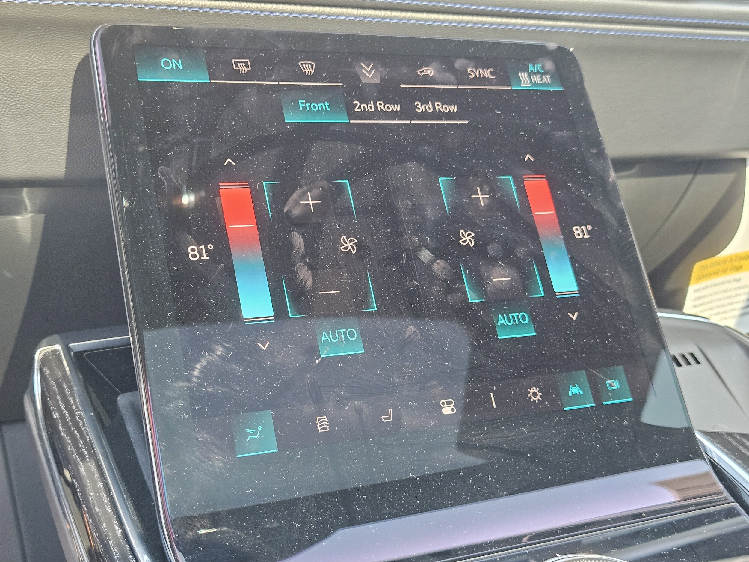 2025 Cadillac Escalade IQ Sport 1 - Photo 29