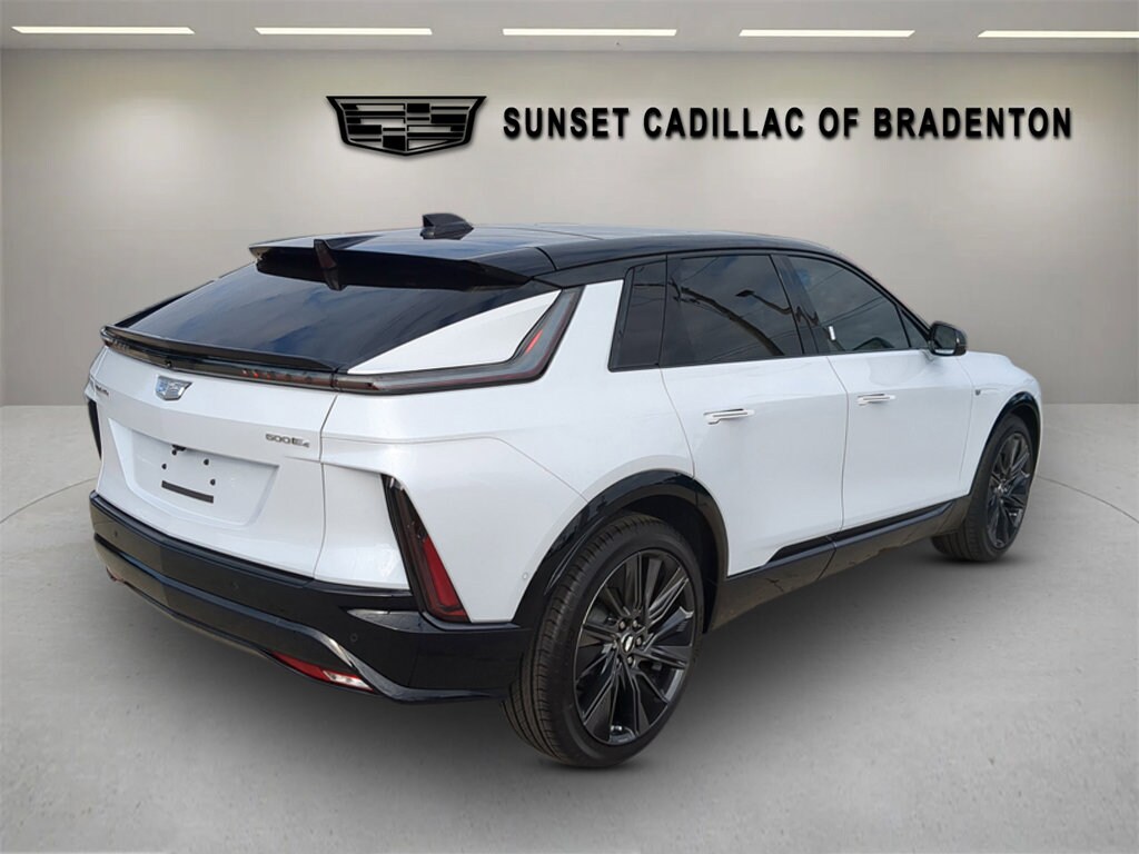 New 2026 CADILLAC LYRIQ Signature Sport SUV