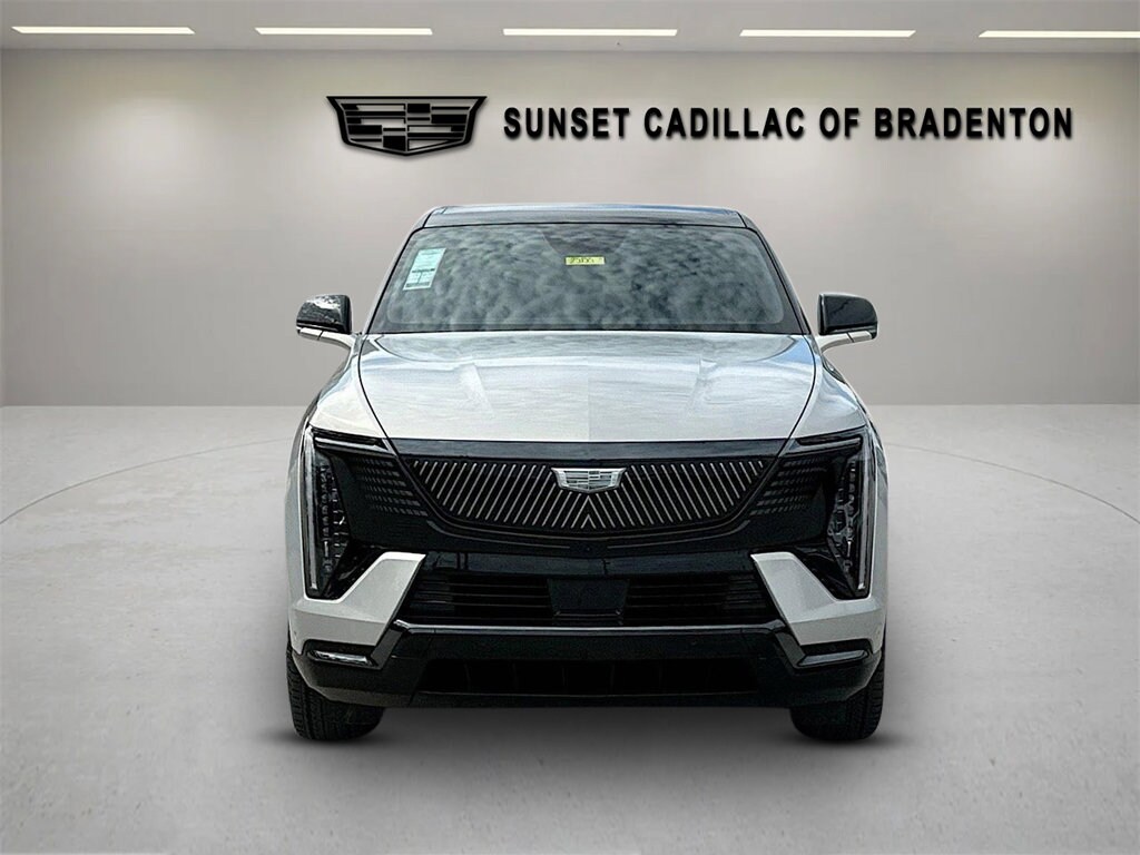2025 Cadillac Escalade IQ Sport photo 2