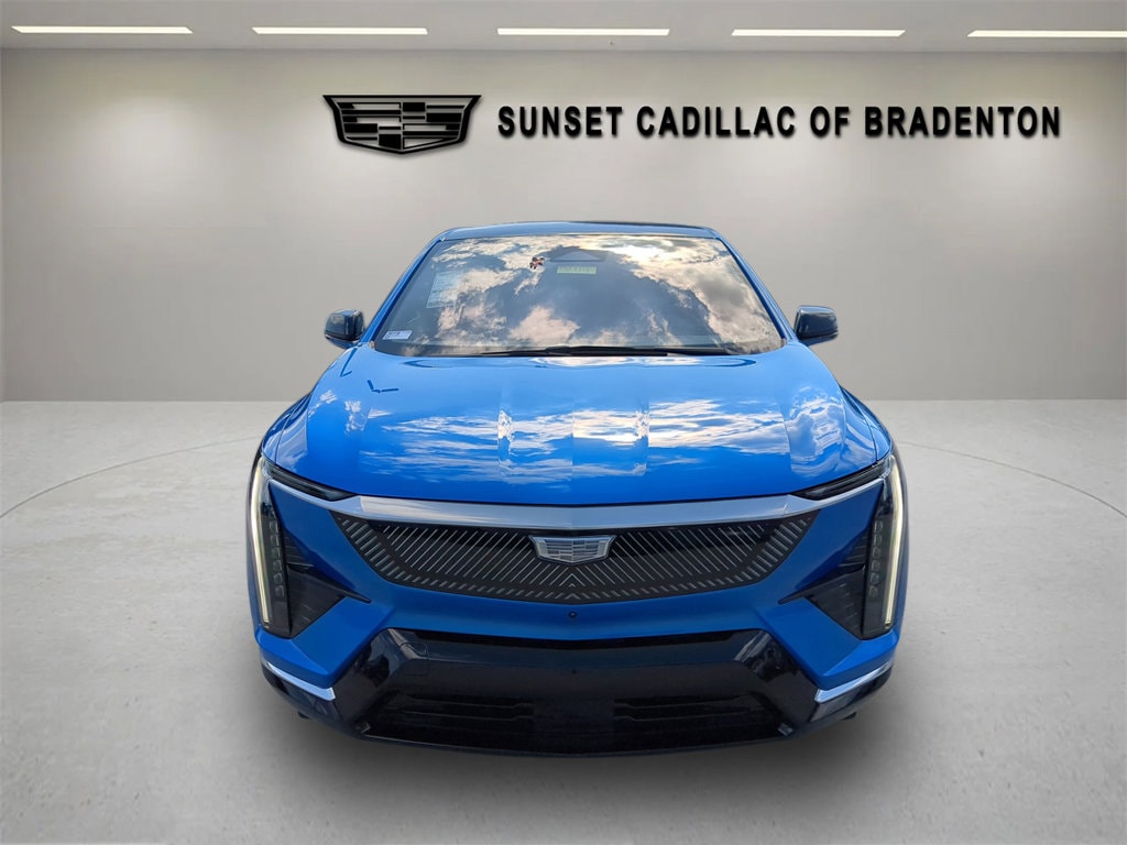 New 2026 CADILLAC OPTIQ Luxury SUV