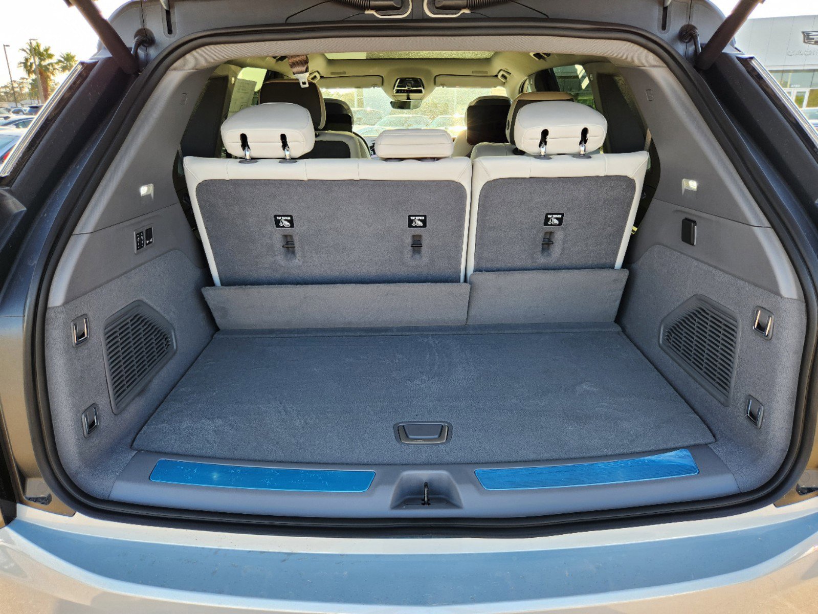 2025 Cadillac Escalade IQ Sport 1 - Photo 12