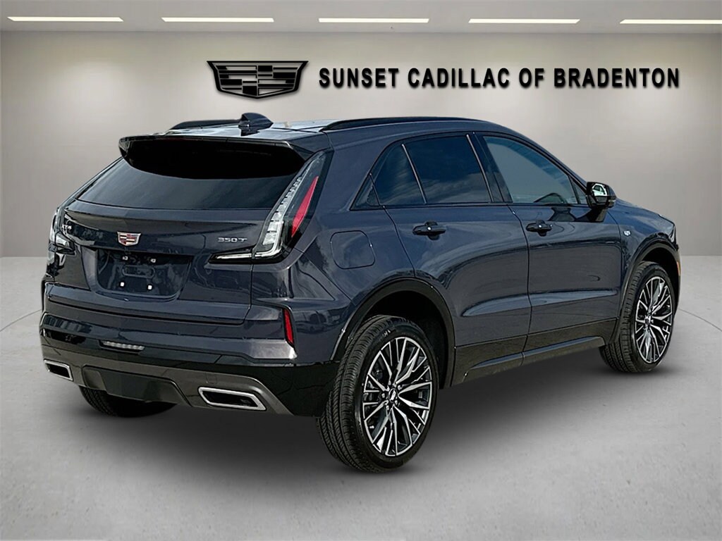 2025 Cadillac XT4 Sport photo 4