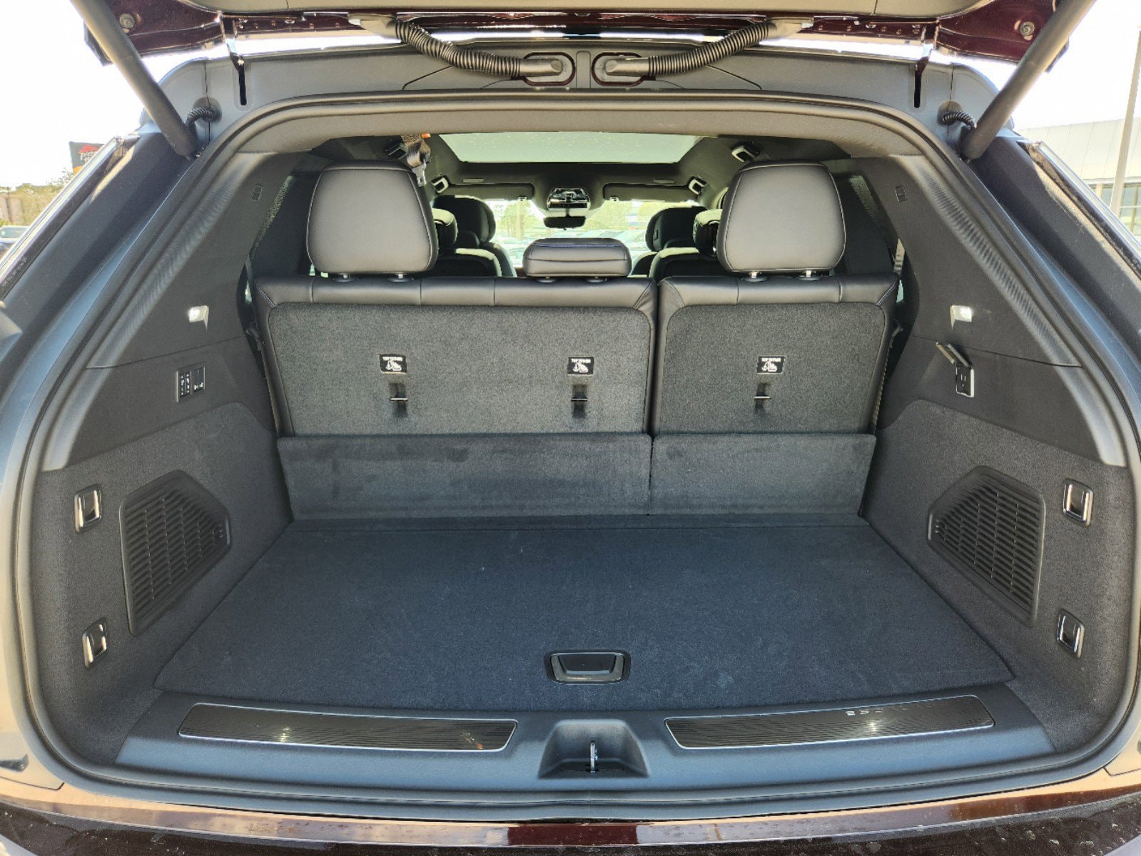 2025 Cadillac Escalade IQ Sport 1 - Photo 12