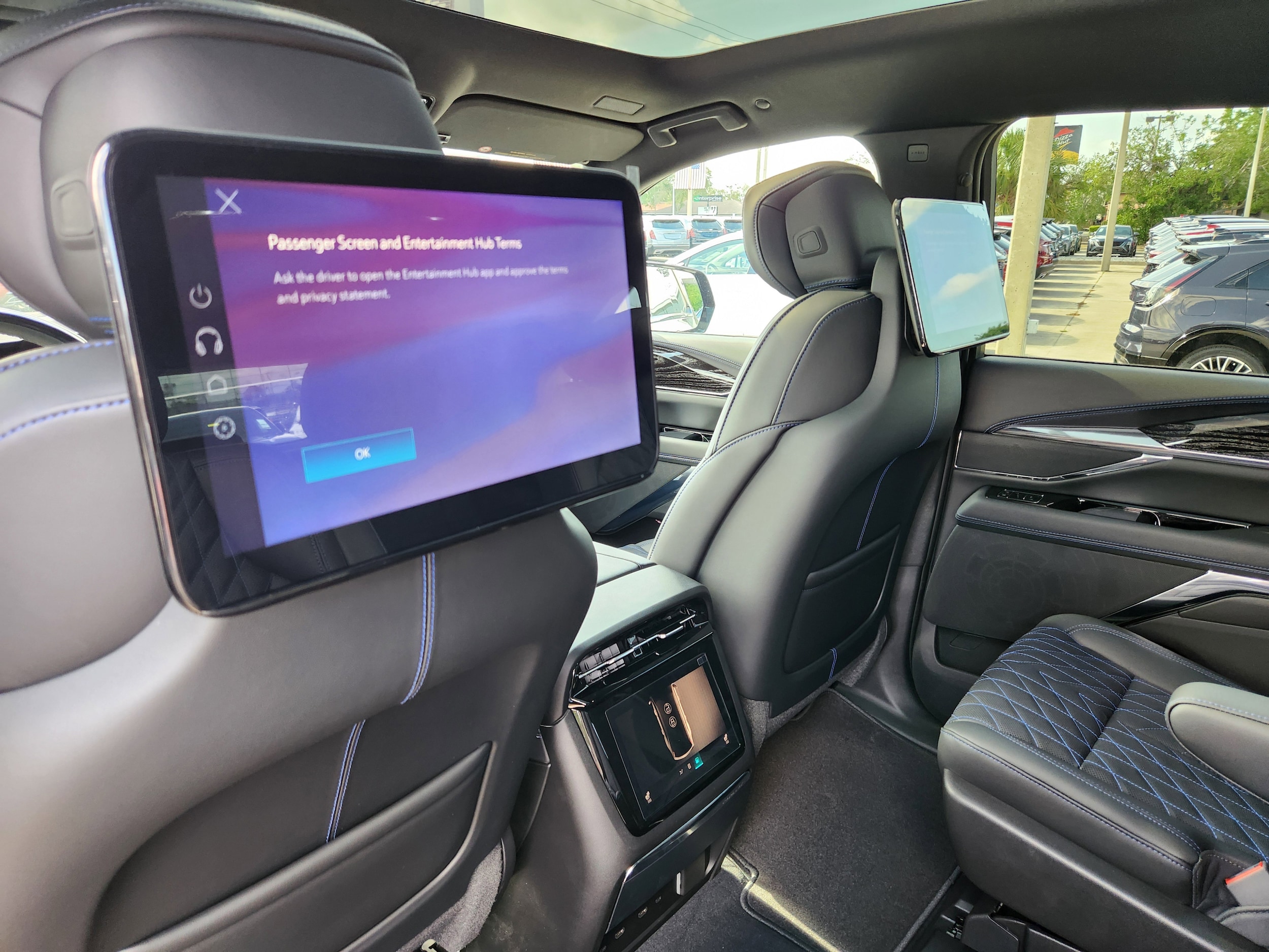 2025 Cadillac Escalade IQ Luxury 1 - Photo 19
