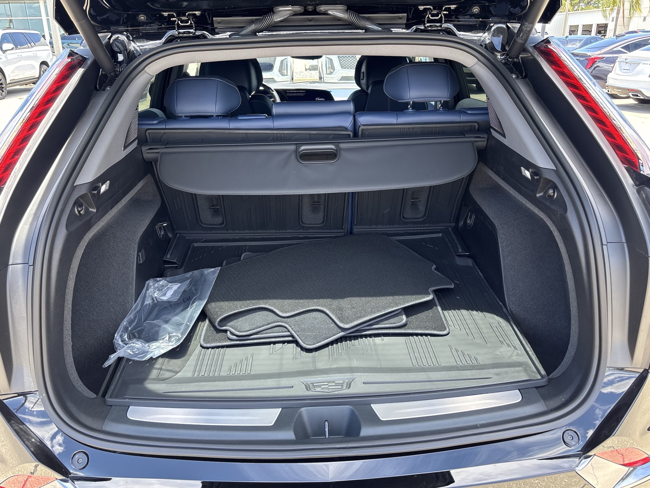 2026 Cadillac OPTIQ Premium Sport - Photo 11