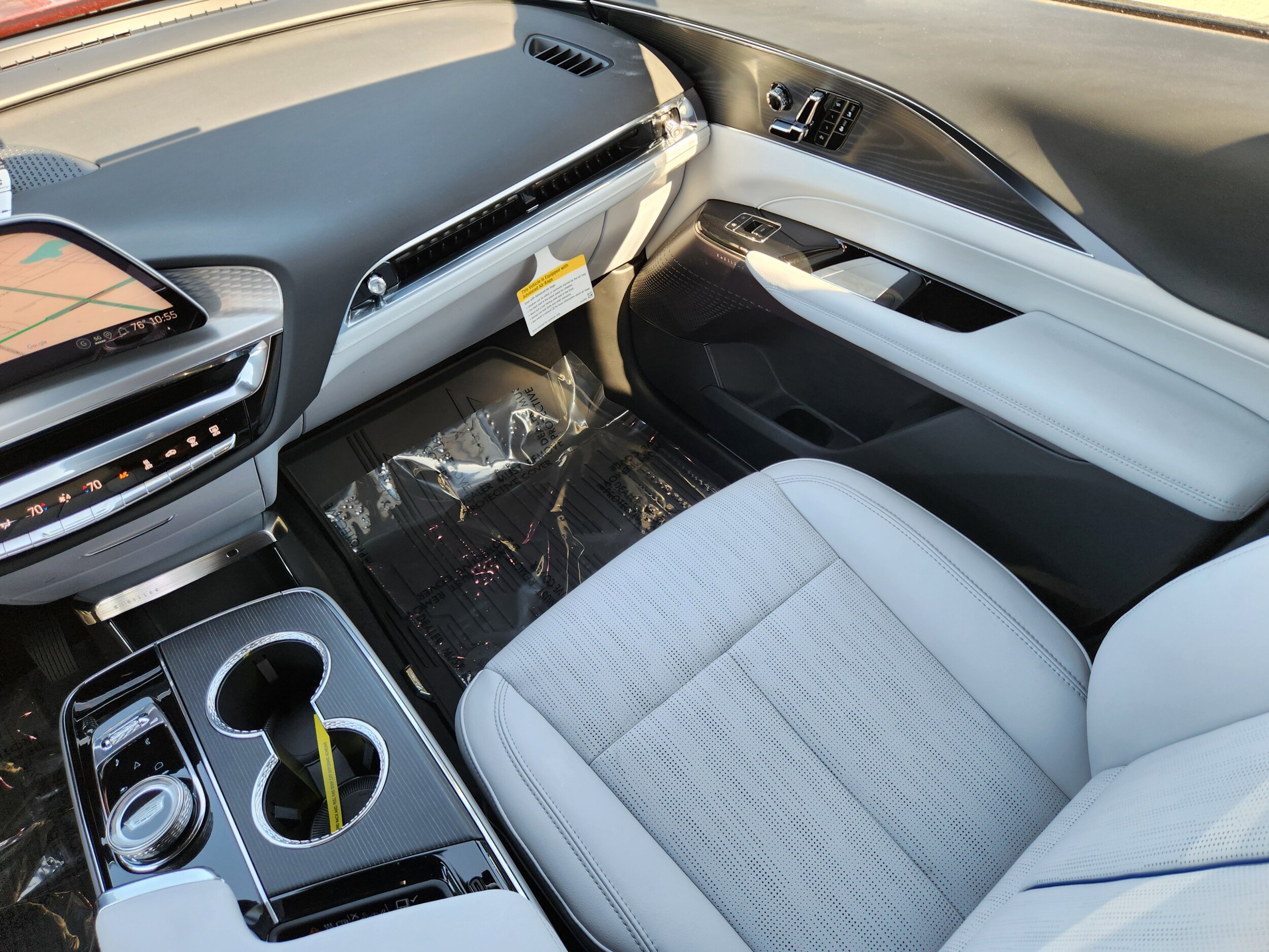 2025 Cadillac LYRIQ Sport 1 - Photo 18