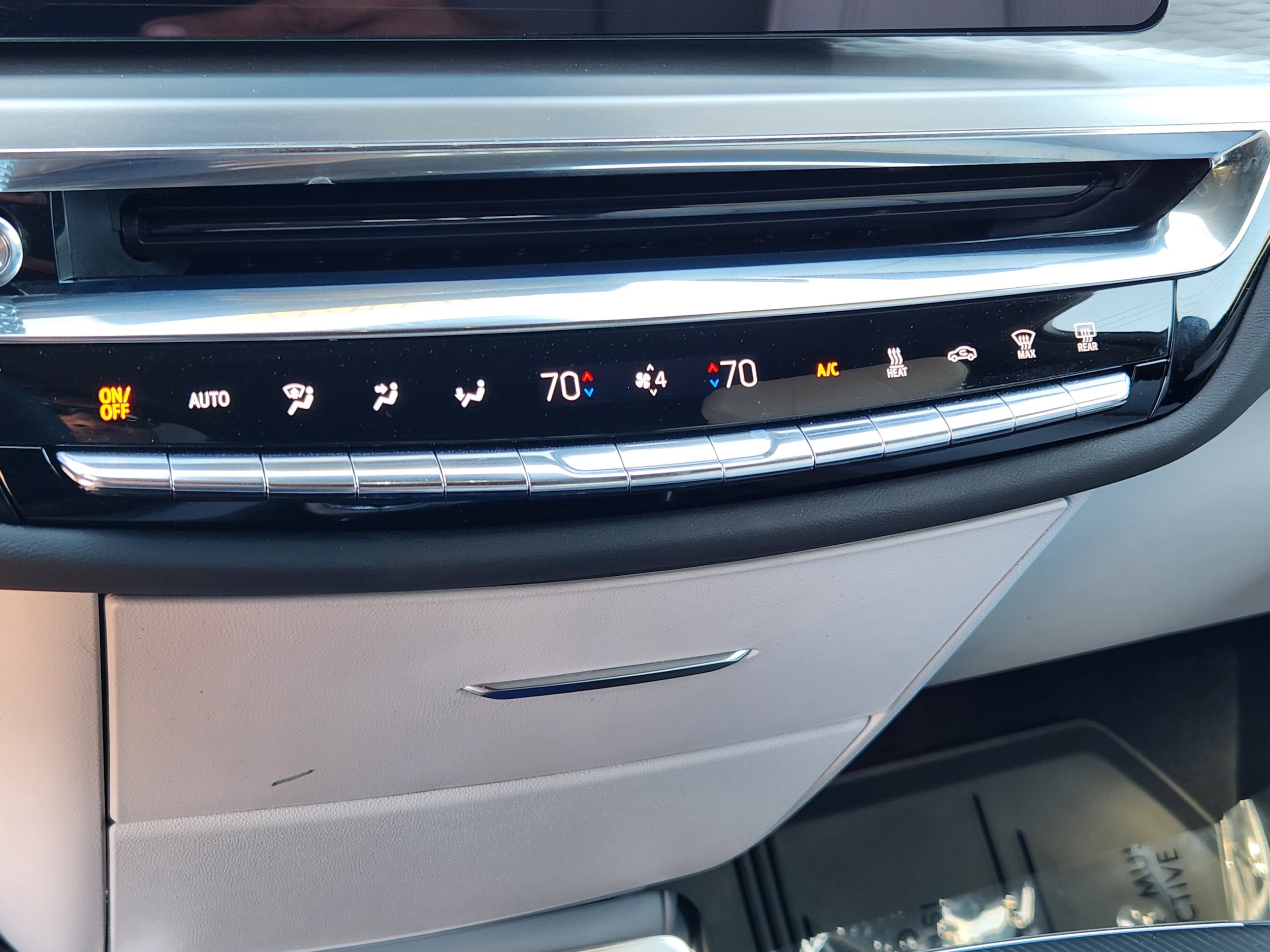 2025 Cadillac LYRIQ Sport 1 - Photo 28