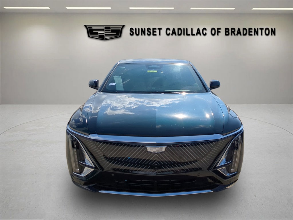 New 2026 CADILLAC LYRIQ Luxury SUV