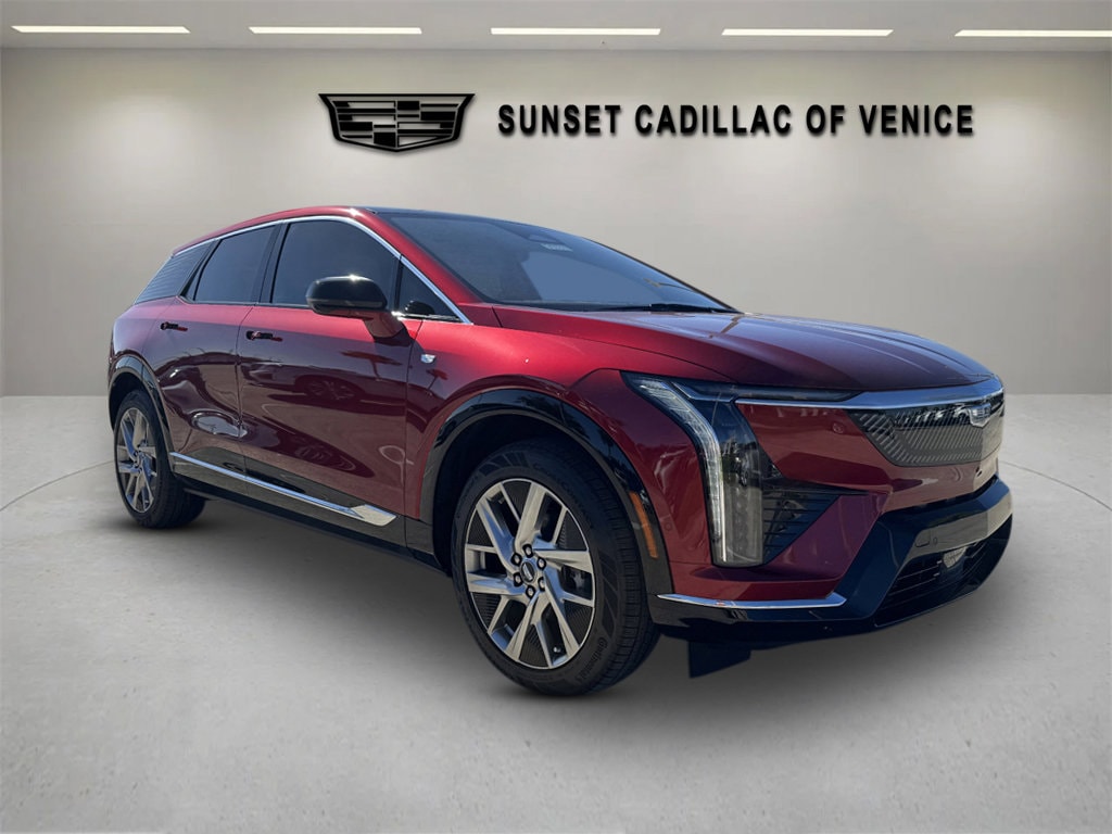 New 2025 CADILLAC OPTIQ Luxury 2 SUV
