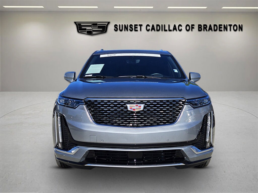 2024 Cadillac XT6 Premium Luxury photo 2