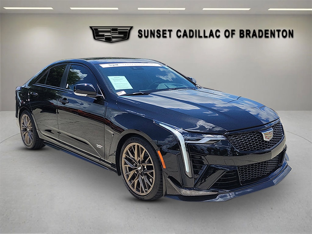 2024 Cadillac CT4 V-Series Blackwing's photo
