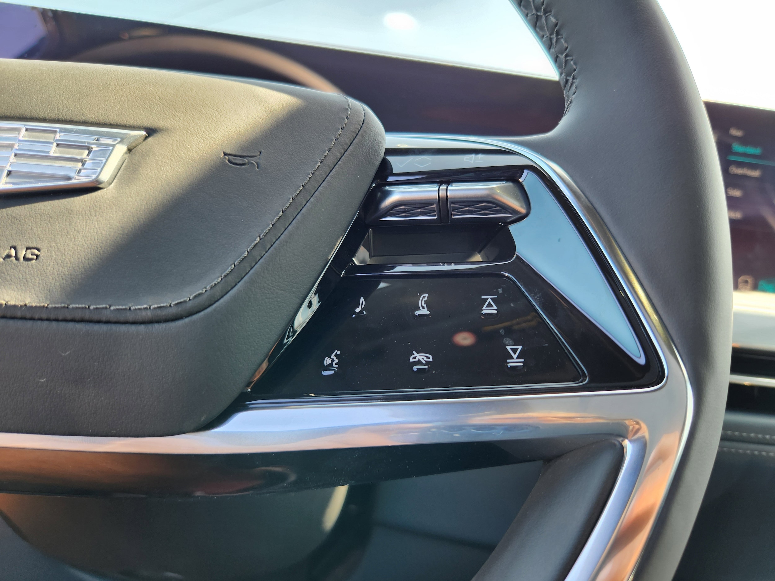 2025 Cadillac Escalade IQ Luxury 2 - Photo 32