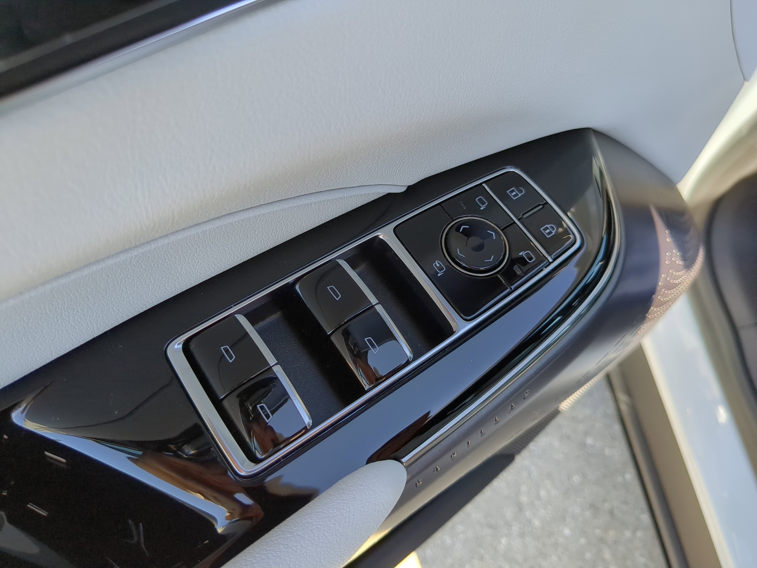 2026 Cadillac LYRIQ Sport - Photo 17